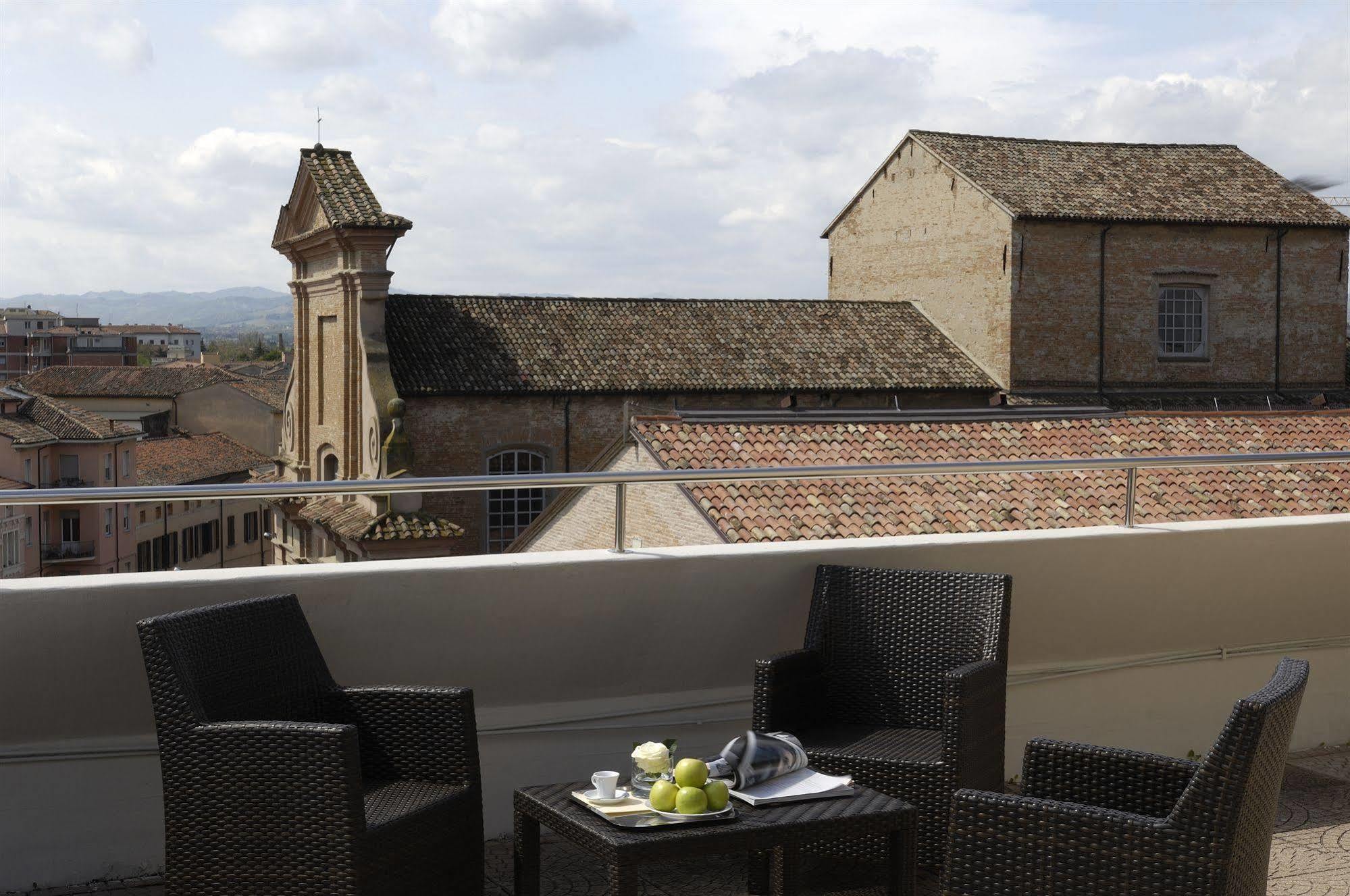 Hotel Masini Forlì Extérieur photo